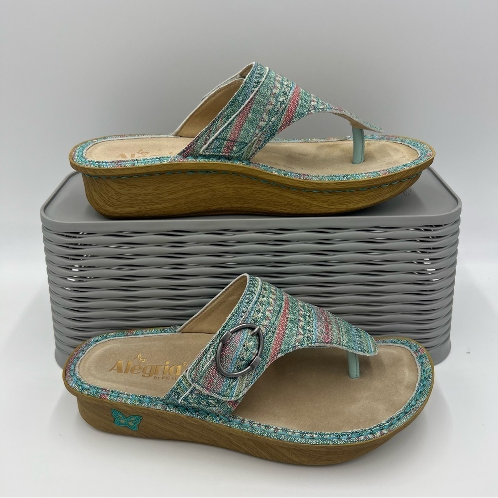 Alegria Womens Codi Seascape Sandals Size EU 38 Slip
On Sandals GUC